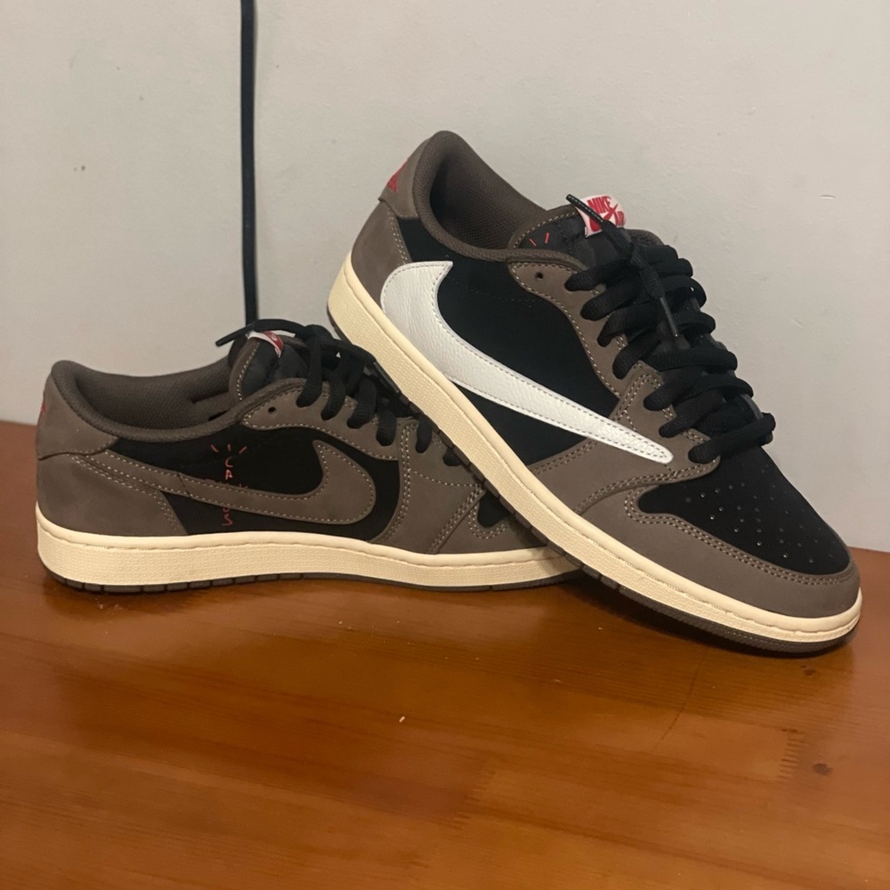 Air Jordan 1 low Travis Scott mocha
